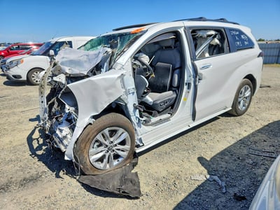 5TDYSKFC7TS****** 2026 Toyota Sienna