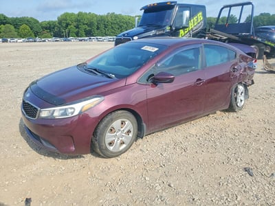 3KPFK4A79JE****** 2018 Kia Forte