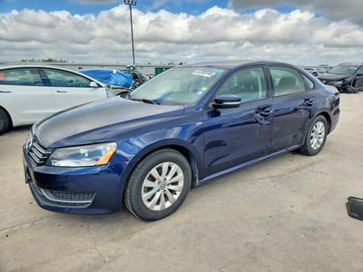 1VWAT7A3XFC****** 2015 Volkswagen Passat