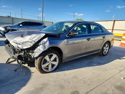 1VWAS7A36FC****** 2015 Volkswagen Passat
