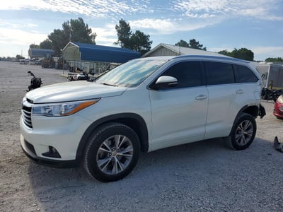 5TDKKRFH5FS****** 2015 Toyota Highlander