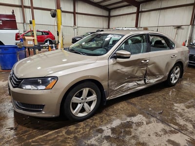 1VWBT7A34FC****** 2015 Volkswagen Passat