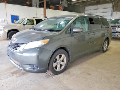 5TDKK3DC2CS****** 2012 Toyota Sienna