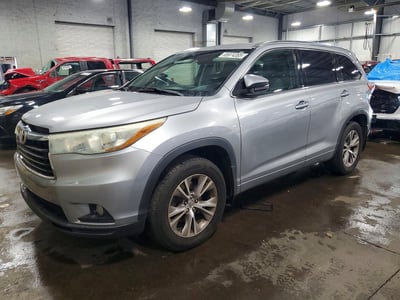 5TDJKRFH9FS****** 2015 Toyota Highlander