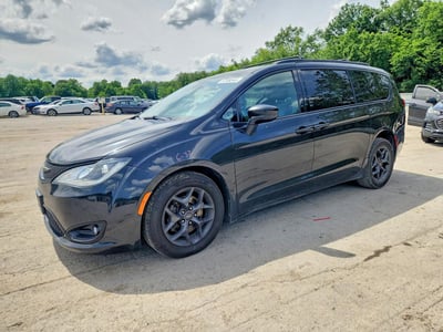 2C4RC1EG6JR****** 2018 Chrysler Pacifica