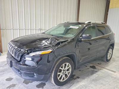 1C4PJMCS2HW****** 2017 Jeep Cherokee