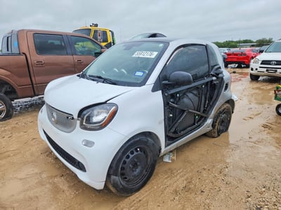 WMEFJ5DA7GK****** 2016 Smart Fortwo