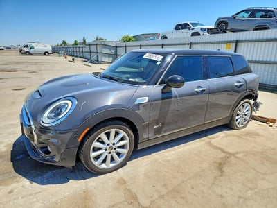 WMWLU5C52J2****** 2018 MINI Clubman