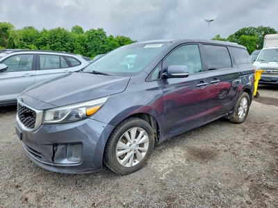 KNDMB5C19J6****** 2018 Kia Sedona