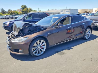 5YJSA1H16EF****** 2014 Tesla Model S