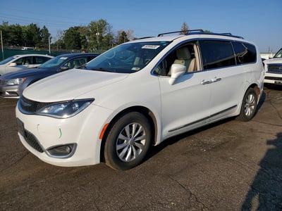 2C4RC1BG8KR****** 2019 Chrysler Pacifica