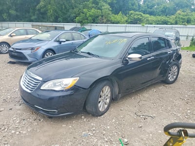 1C3CCBCG3DN****** 2013 Chrysler 200