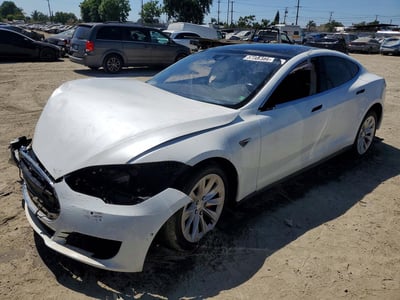 5YJSA1E40GF****** 2016 Tesla Model S