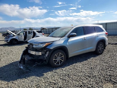 5TDJZRFH1JS****** 2018 Toyota Highlander
