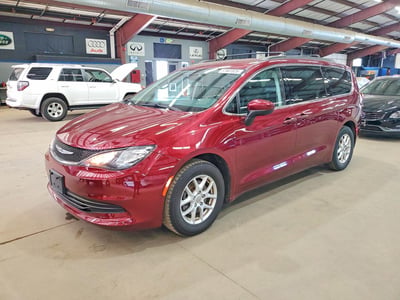 2C4RC1DG2LR****** 2020 Chrysler Voyager