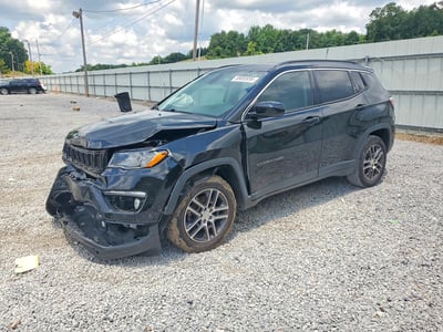 3C4NJCBB3JT****** 2018 Jeep Compass