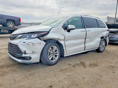5TDYSKFC2TS****** 2026 Toyota Sienna