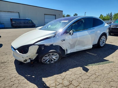 5YJXCDE20LF****** 2020 Tesla Model X