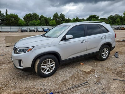 5XYKT3A62EG****** 2014 Kia Sorento
