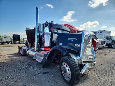 1XKWD49X1HR****** 2017 Kenworth W900