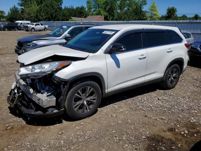 5TDZARFH7KS****** 2019 Toyota Highlander