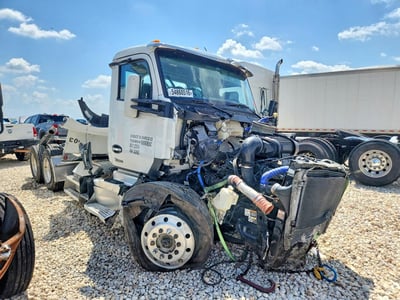 1XKYDP9X1NJ****** 2022 Kenworth T680