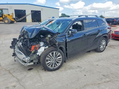 5TDKDRBH2RS****** 2024 Toyota Highlander