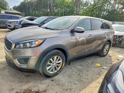 5XYPG4A39GG****** 2016 Kia Sorento