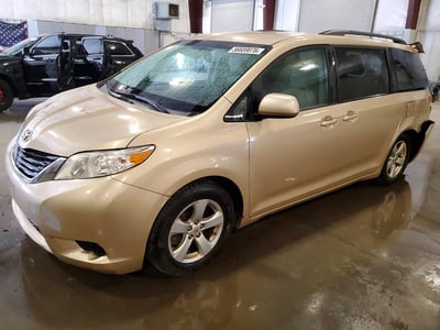 5TDKK3DCXCS****** 2012 Toyota Sienna