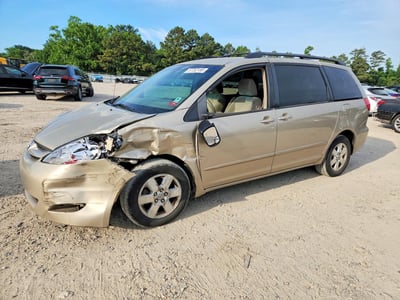 5TDKK4CCXAS****** 2010 Toyota Sienna