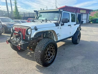 1C4BJWDG7EL****** 2014 Jeep Wrangler