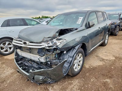 5TDBK3EHXDS****** 2013 Toyota Highlander