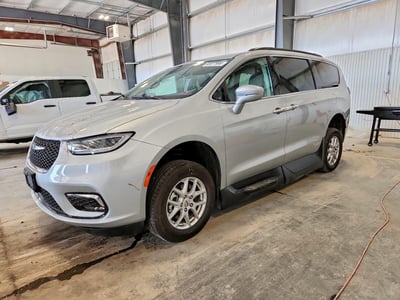 2C4RC1BG2NR****** 2022 Chrysler Pacifica
