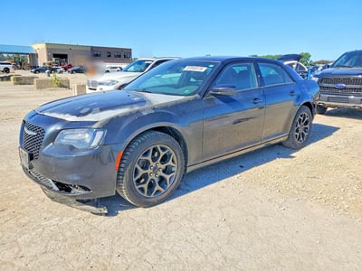 2C3CCAGGXJH****** 2018 Chrysler 300