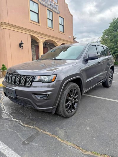 1C4RJFAG4JC****** 2018 Jeep Grand Cherokee