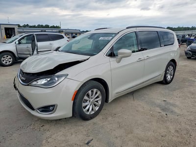 2C4RC1BGXHR****** 2017 Chrysler Pacifica