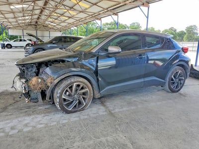 NMTKHMBX6MR****** 2021 Toyota C-HR