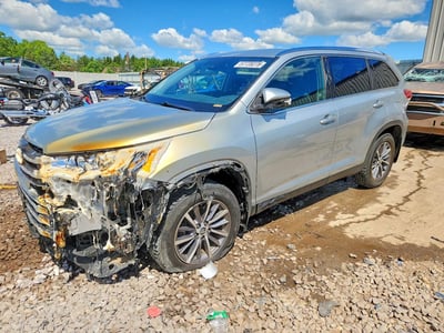 5TDJZRFH2KS****** 2019 Toyota Highlander
