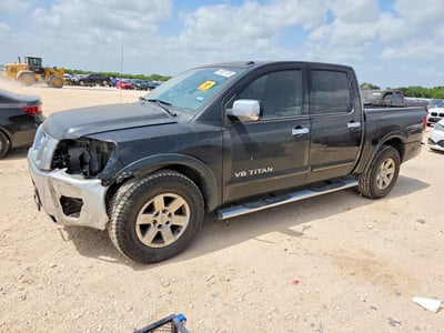 1N6BA0ED1FN****** 2015 Nissan Titan