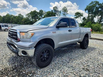 5TFUY5F13BX****** 2011 Toyota Tundra