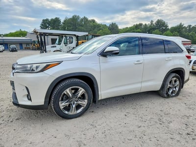 5TDDZRFH3HS****** 2017 Toyota Highlander