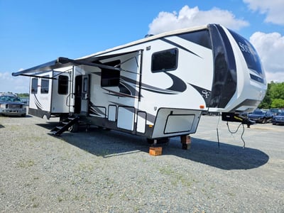 5RXLG4427NE****** 2022 Southfork Southfork