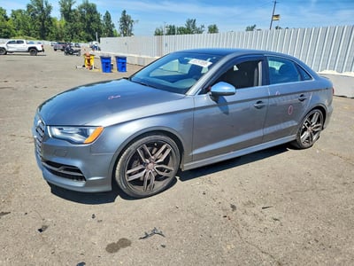 WAUBFGFF6F1****** Salvamento y Destrozados 2015 Audi S3 en Portland North
