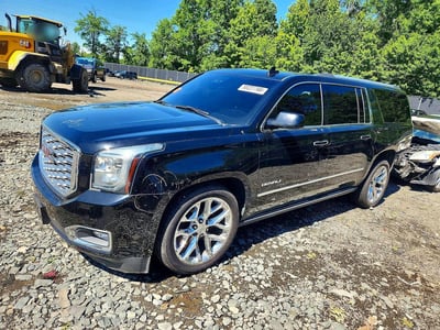 1GKS2HKJ4KR****** 2019 GMC Yukon XL