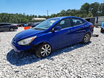 KMHCU4AE0DU****** 2013 Hyundai Accent