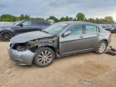 1C3CCBBB3DN****** 2013 Chrysler 200