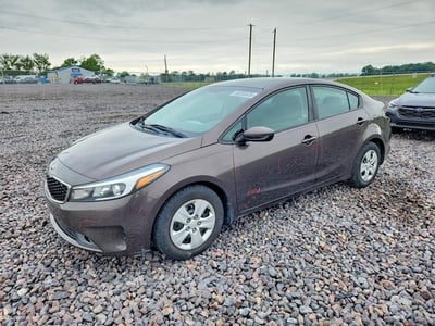 3KPFK4A72HE****** 2017 Kia Forte