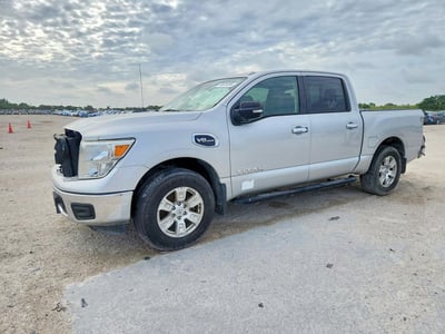 1N6AA1EK2HN****** 2017 Nissan Titan