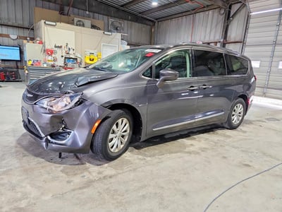 2C4RC1BG9KR****** 2019 Chrysler Pacifica