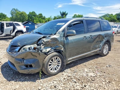 5TDYK3DC7BS****** 2011 Toyota Sienna